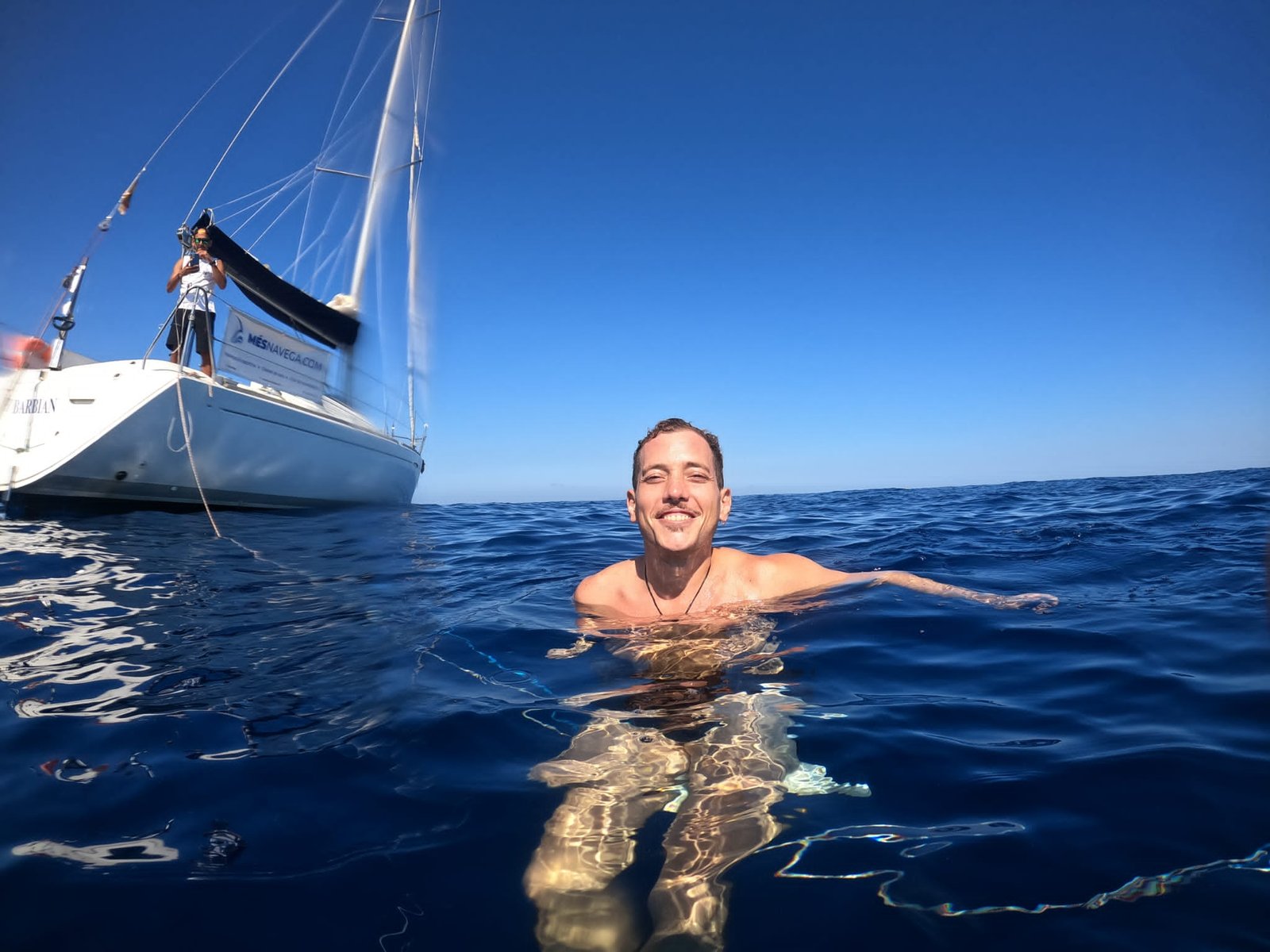 Cómo armar la maleta para un viaje en barco