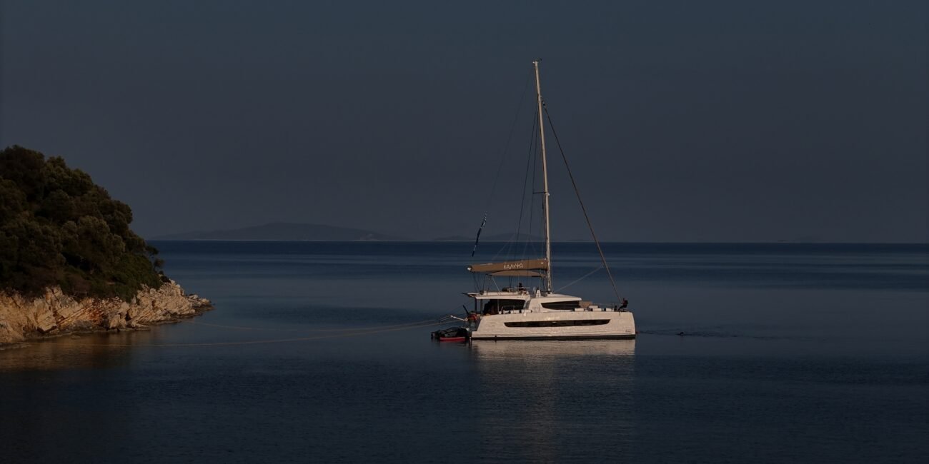El catamaran Lagoon navegando el Mediterráneo