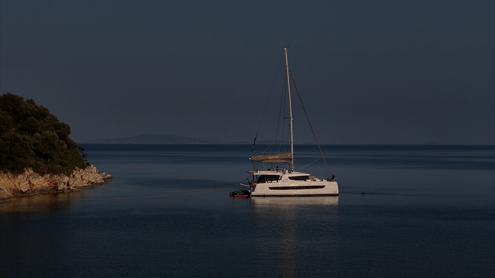 El catamaran Lagoon navegando el Mediterráneo
